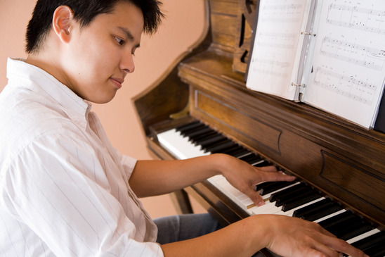 7 Benefits To Playing The Piano