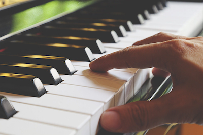 Does Your Hand Size Impact Piano Playing