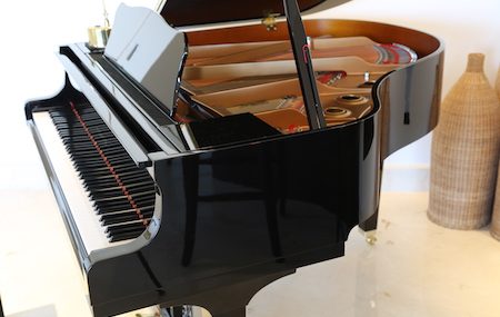 Can A Grand Piano Be Stored On Its Side?