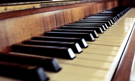 How To Whiten Your Yellow Piano Keys