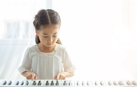 Overcoming Common Challenges in Piano Learning